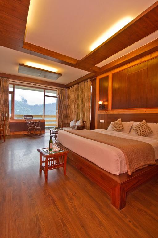 วิเวียน เดอะ ซันไรส์ รีสอร์ต Hotel มะนาลี ภายนอก รูปภาพ